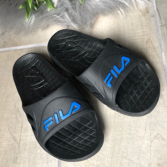 NWOB Fila kids’ slides in black and blue. Size 12 - Picture 2 of 5